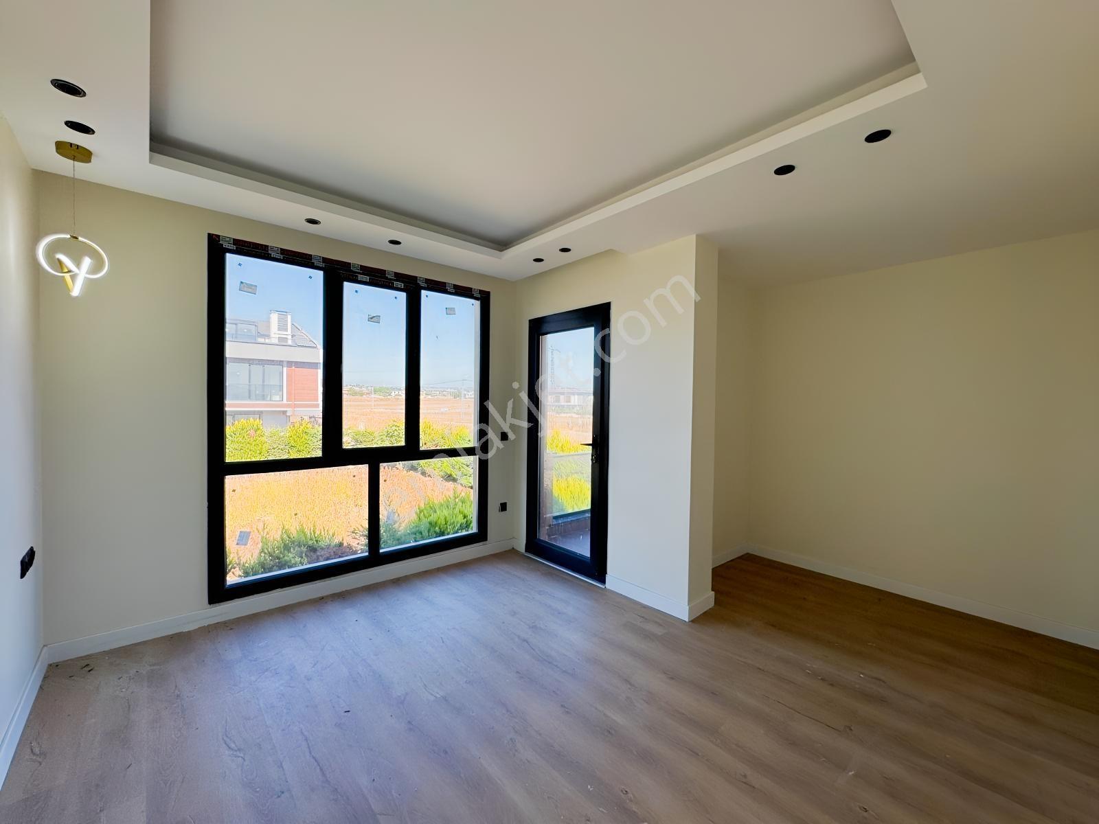 Silivri Selimpaşa Satılık 3+2 Villa — fotoğraf 9