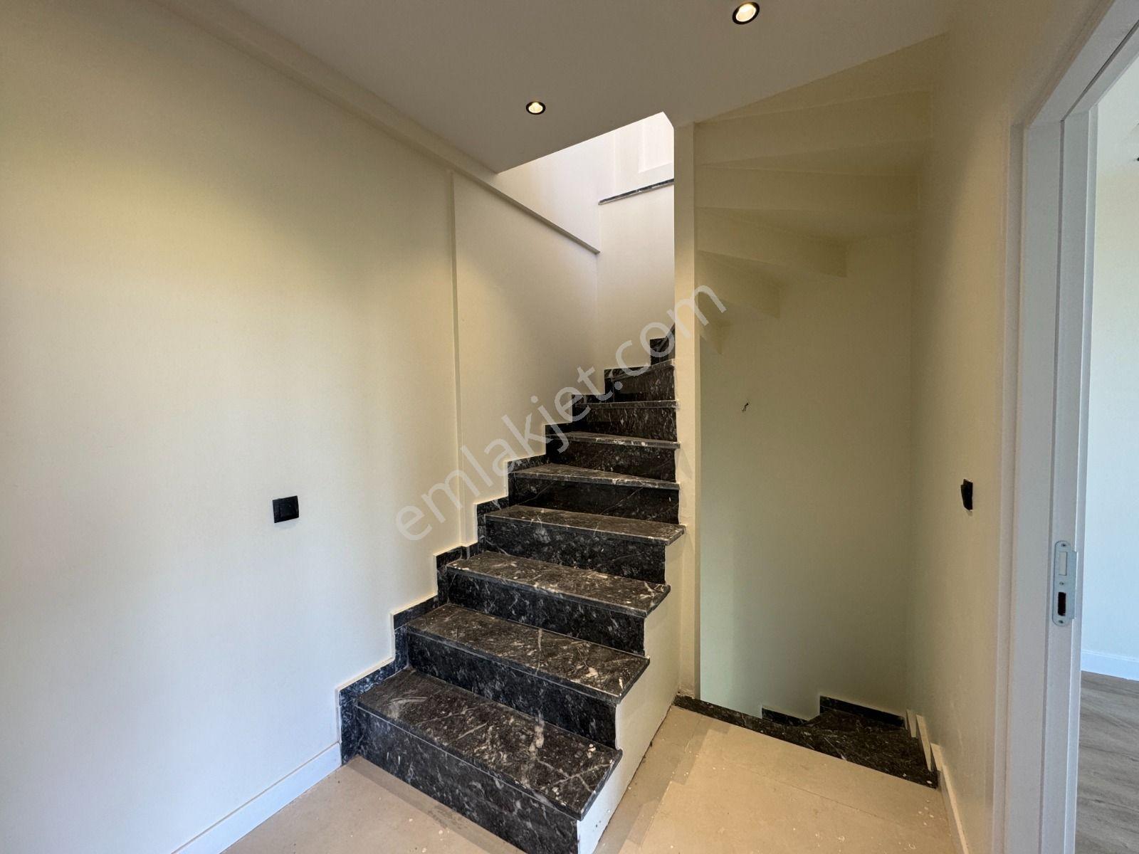 Silivri Selimpaşa Satılık 3+2 Villa — fotoğraf 14