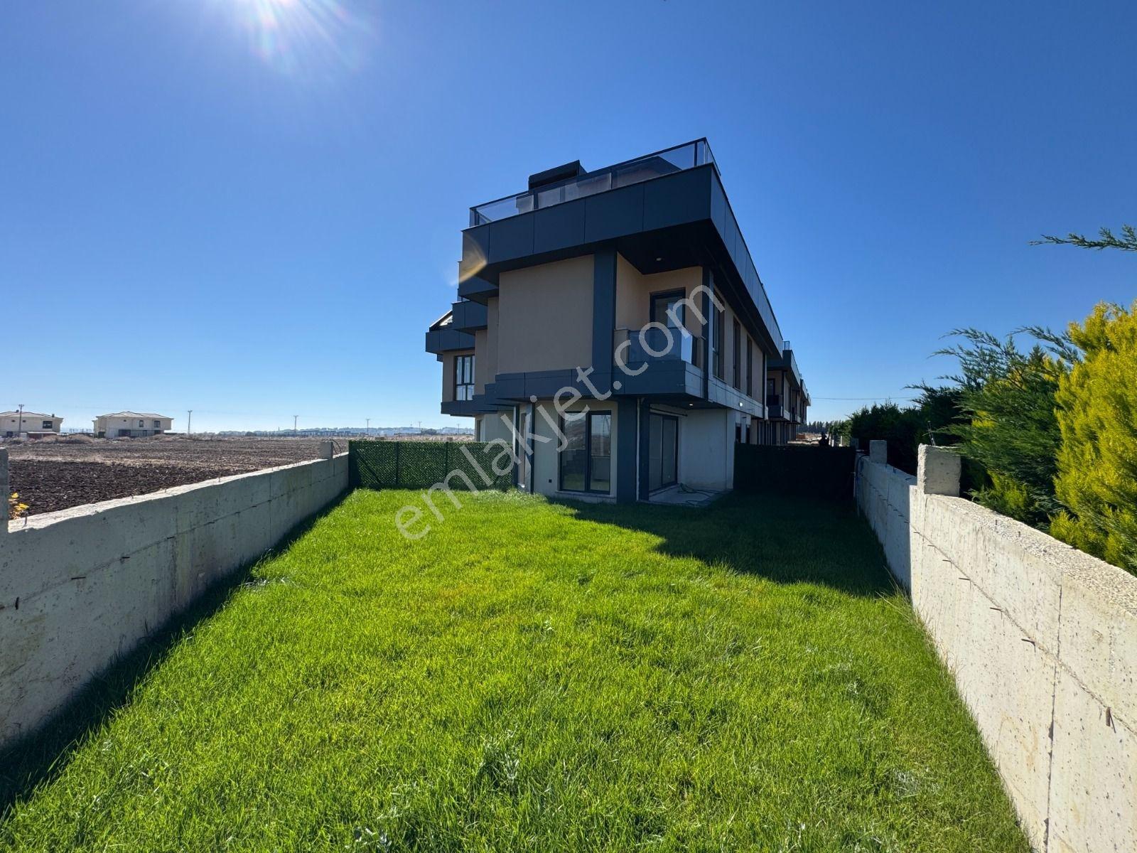 Silivri Selimpaşa Satılık 3+2 Villa — fotoğraf 24
