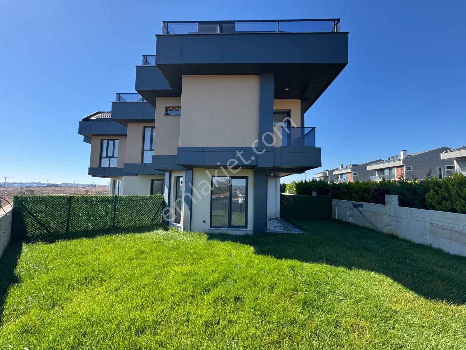 Silivri Selimpaşa Satılık 3+2 Villa — fotoğraf 25