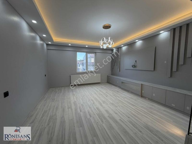 Rönesans Emlak'tan Cumhuriyet Mah. 5+1 Satılık Dubleks — fotoğraf 9