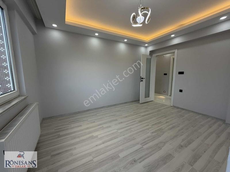 Rönesans Emlak'tan Cumhuriyet Mah. 5+1 Satılık Dubleks — fotoğraf 32