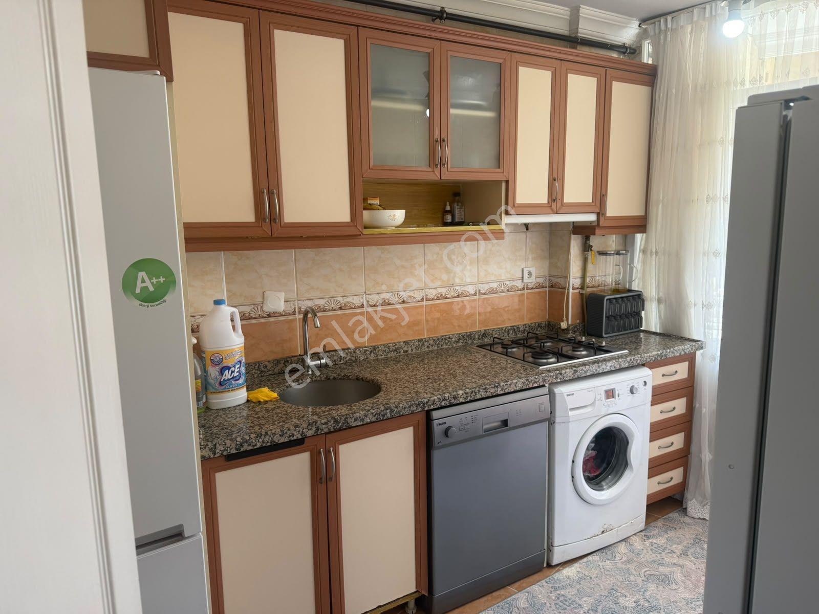 Pendik Çamçeşme Mah Aydınlı Cad Üzerinde 3+1 Kat İtifaklı 2 Ci Kat 115m2 Satılık Daire — fotoğraf 4