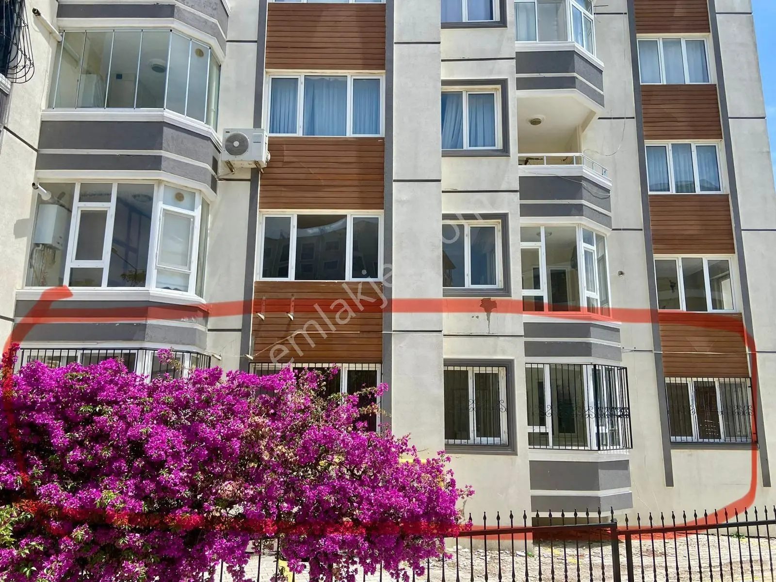 Defne Armutlu’da Köprü Başında Doğalgazlı 3+1 Satılık Daire — fotoğraf 2