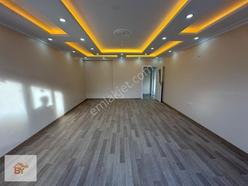 Cumhuriyet Mah İski Yakını Geniş Ebeveyn Banyolu 3+1 Daire — fotoğraf 2