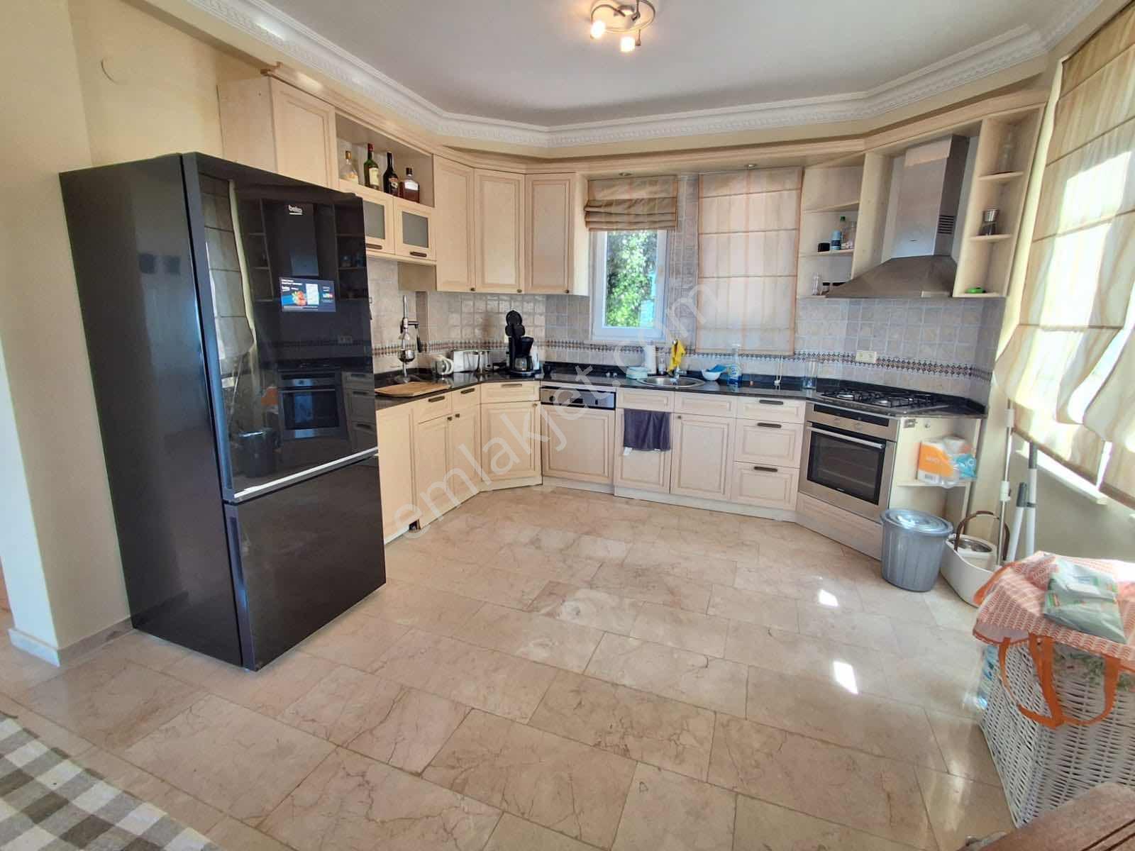 Gold Cityde 4+1, 255 M², Müstakil Bahçeli Full Eşyalı Villa — fotoğraf 9