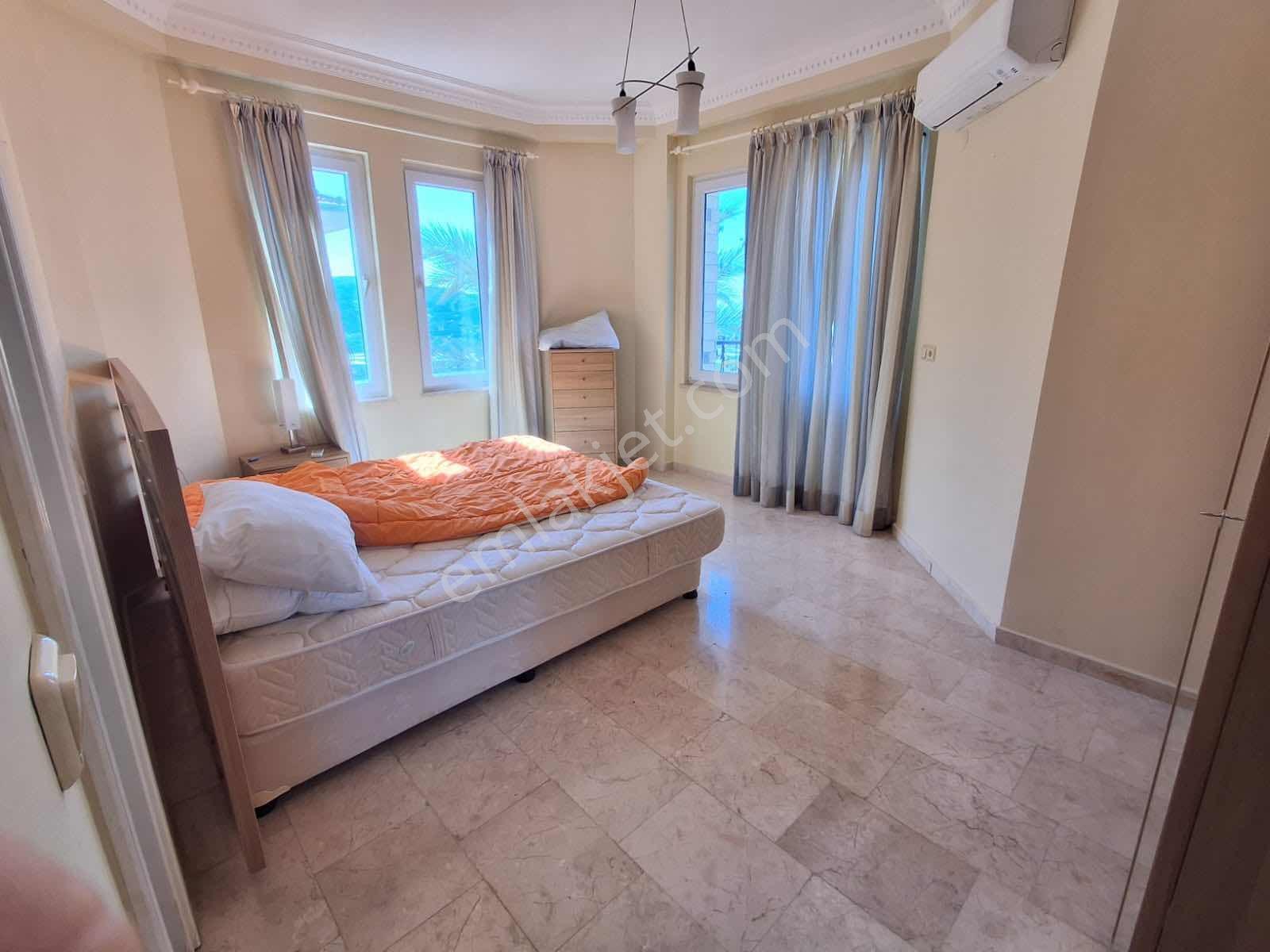 Gold Cityde 4+1, 255 M², Müstakil Bahçeli Full Eşyalı Villa — fotoğraf 11
