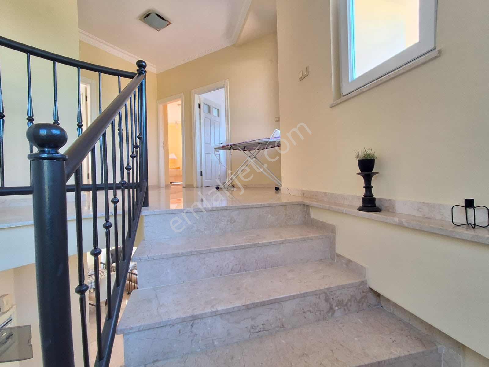 Gold Cityde 4+1, 255 M², Müstakil Bahçeli Full Eşyalı Villa — fotoğraf 16