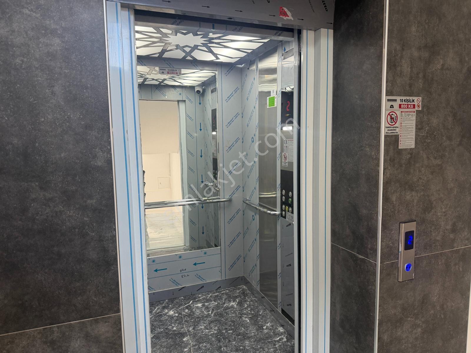 İncekte Teraslı Yüksek Kira Getirili Merkezi Konumda Satılık 2+1 — fotoğraf 13