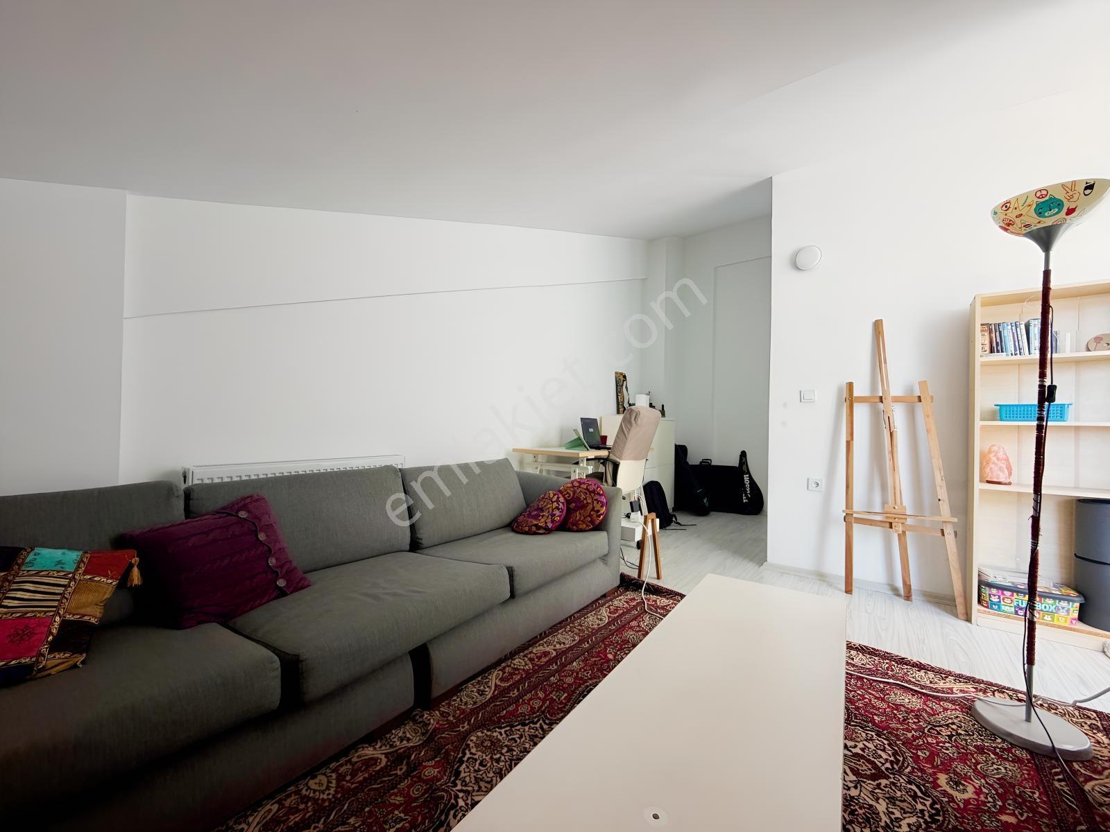 İncekte Teraslı Yüksek Kira Getirili Merkezi Konumda Satılık 2+1 — fotoğraf 25