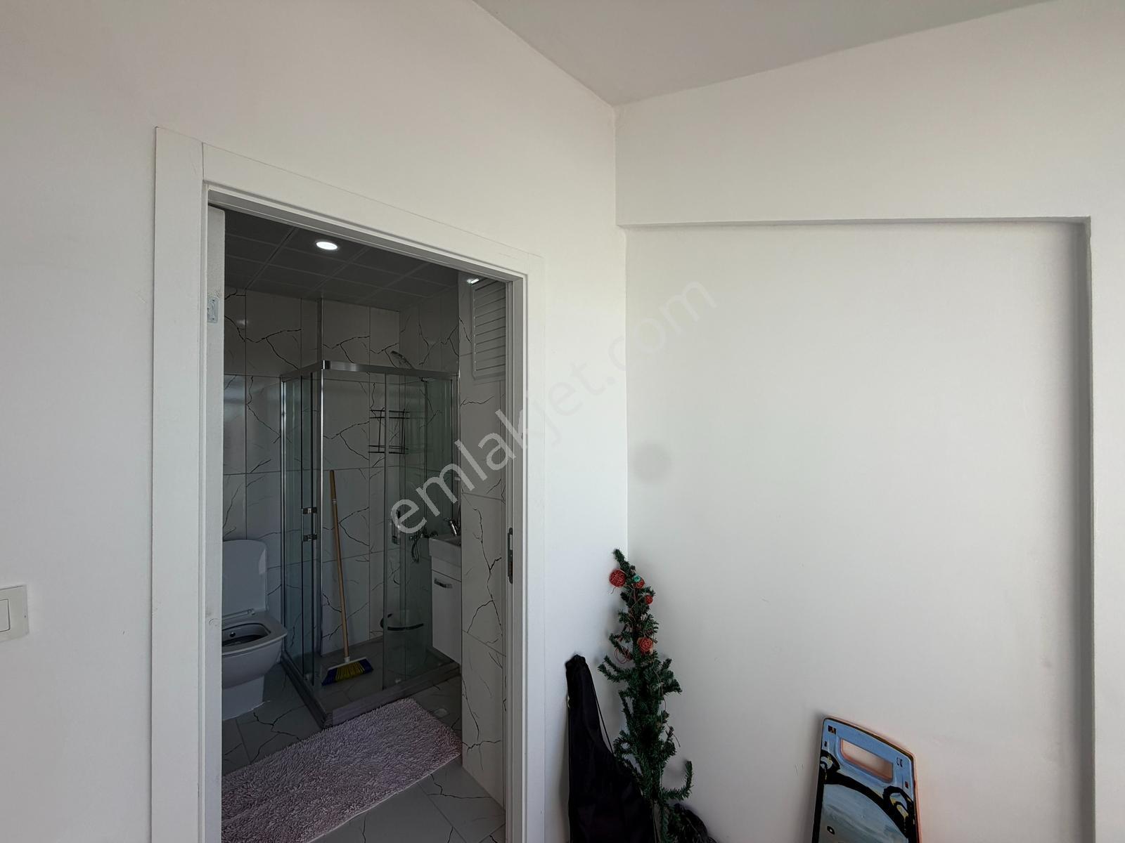 İncekte Teraslı Yüksek Kira Getirili Merkezi Konumda Satılık 2+1 — fotoğraf 28