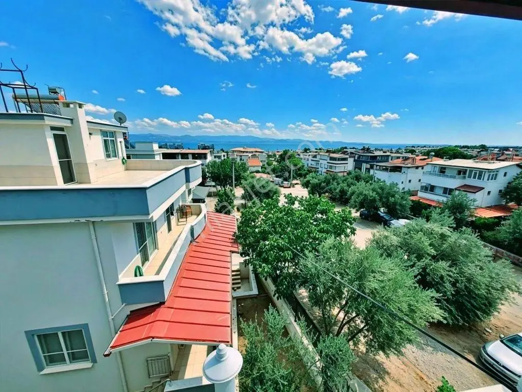 Uytundan Gürede Denize 350 Metre Jeotermalli Otoparklı 5+1 Villa — fotoğraf 3