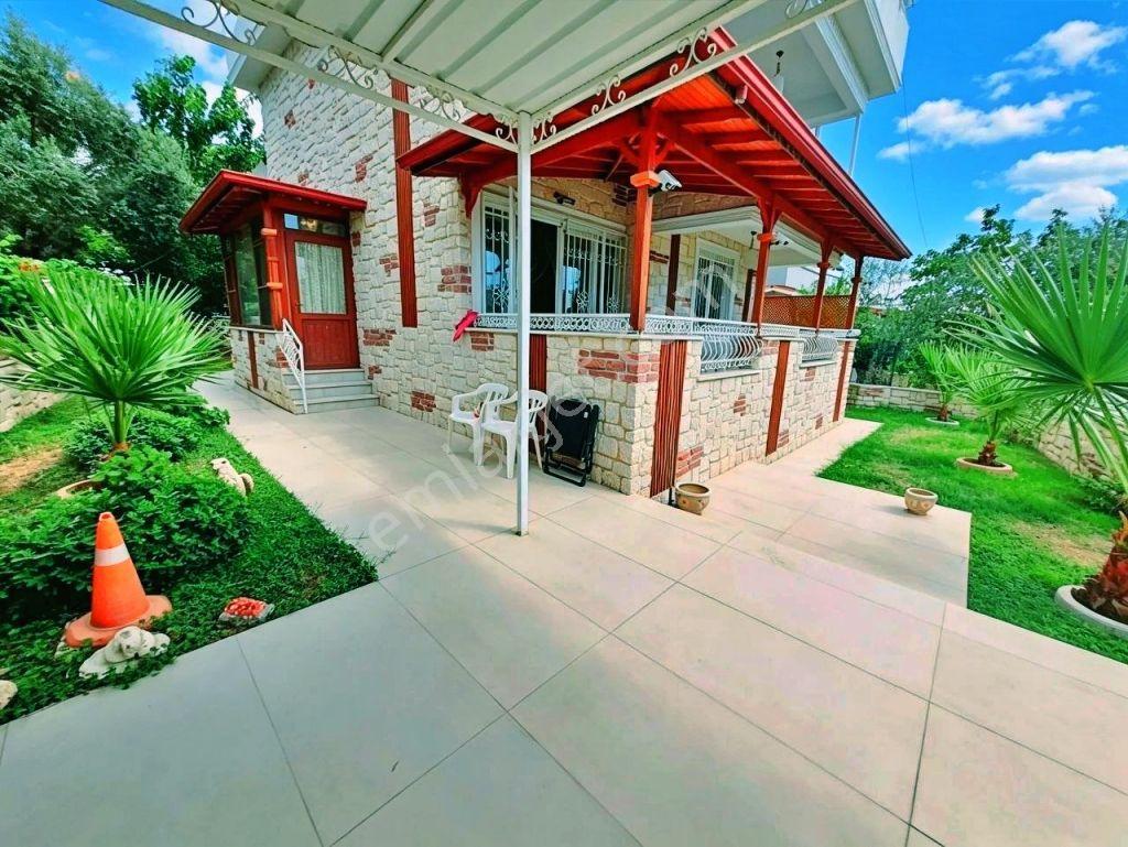 Uytundan Gürede Denize 350 Metre Jeotermalli Otoparklı 5+1 Villa — fotoğraf 16