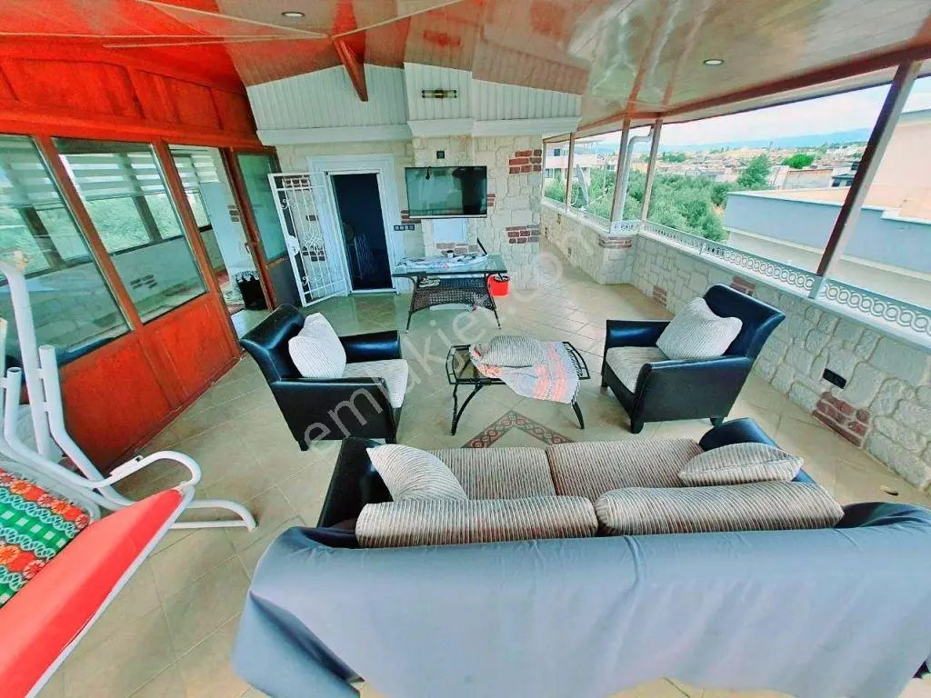 Uytundan Gürede Denize 350 Metre Jeotermalli Otoparklı 5+1 Villa — fotoğraf 20