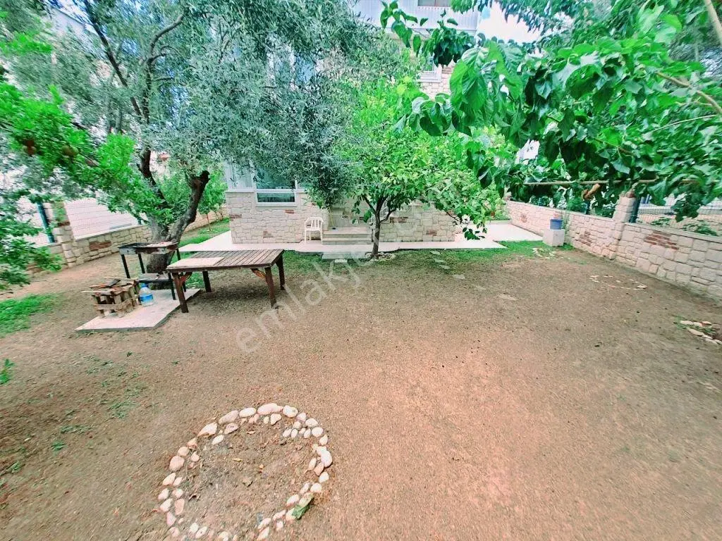 Uytundan Gürede Denize 350 Metre Jeotermalli Otoparklı 5+1 Villa — fotoğraf 31