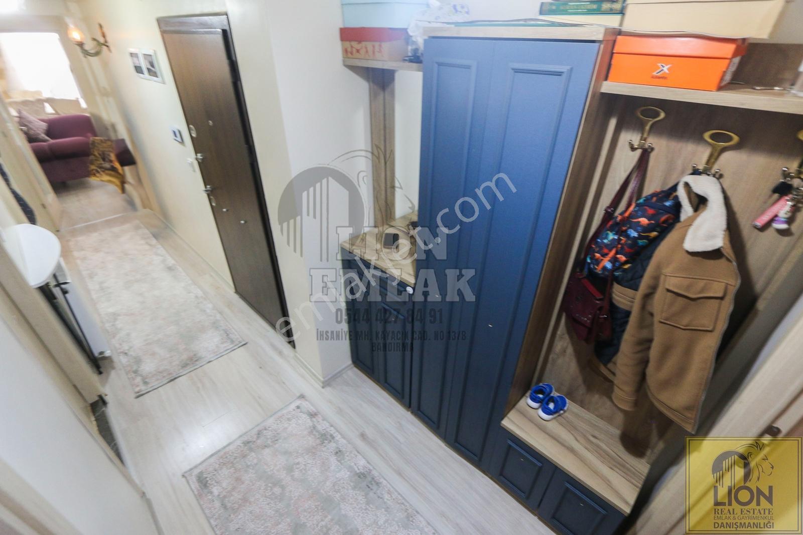 Lıon Emlak'tan Kapalı Pazar Yakını Ara Kat Balkonlu 2+1 Daire — fotoğraf 24
