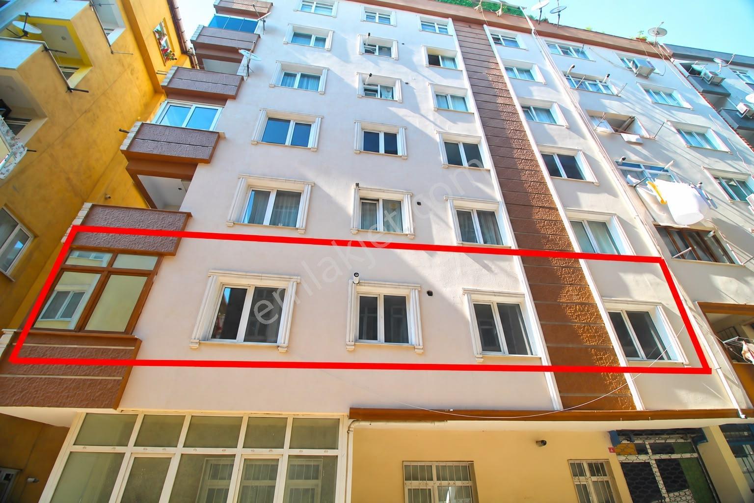 Bahçelievler Siyavuşpaşa'da Kiracılı 3+1 | 115 M² | Asansörlü