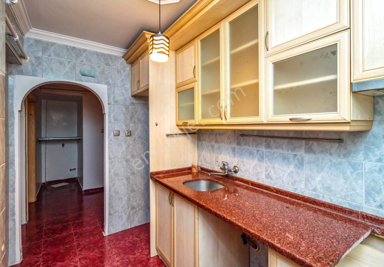 Bahçelievler Siyavuşpaşa'da Kiracılı 3+1 | 115 M² | Asansörlü — fotoğraf 9