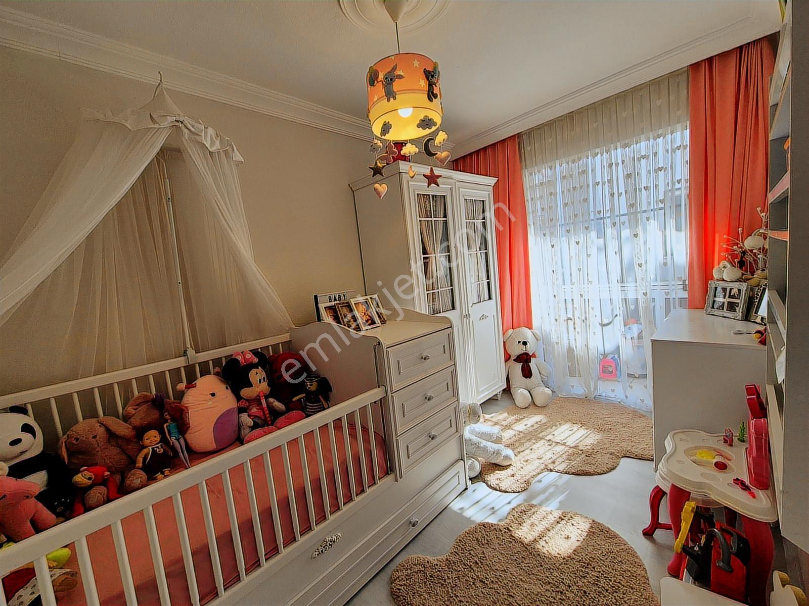 Kuşadası'nda Masrafsız Her Katı Ayrı Konforlu 3+1 Yazlık — fotoğraf 15
