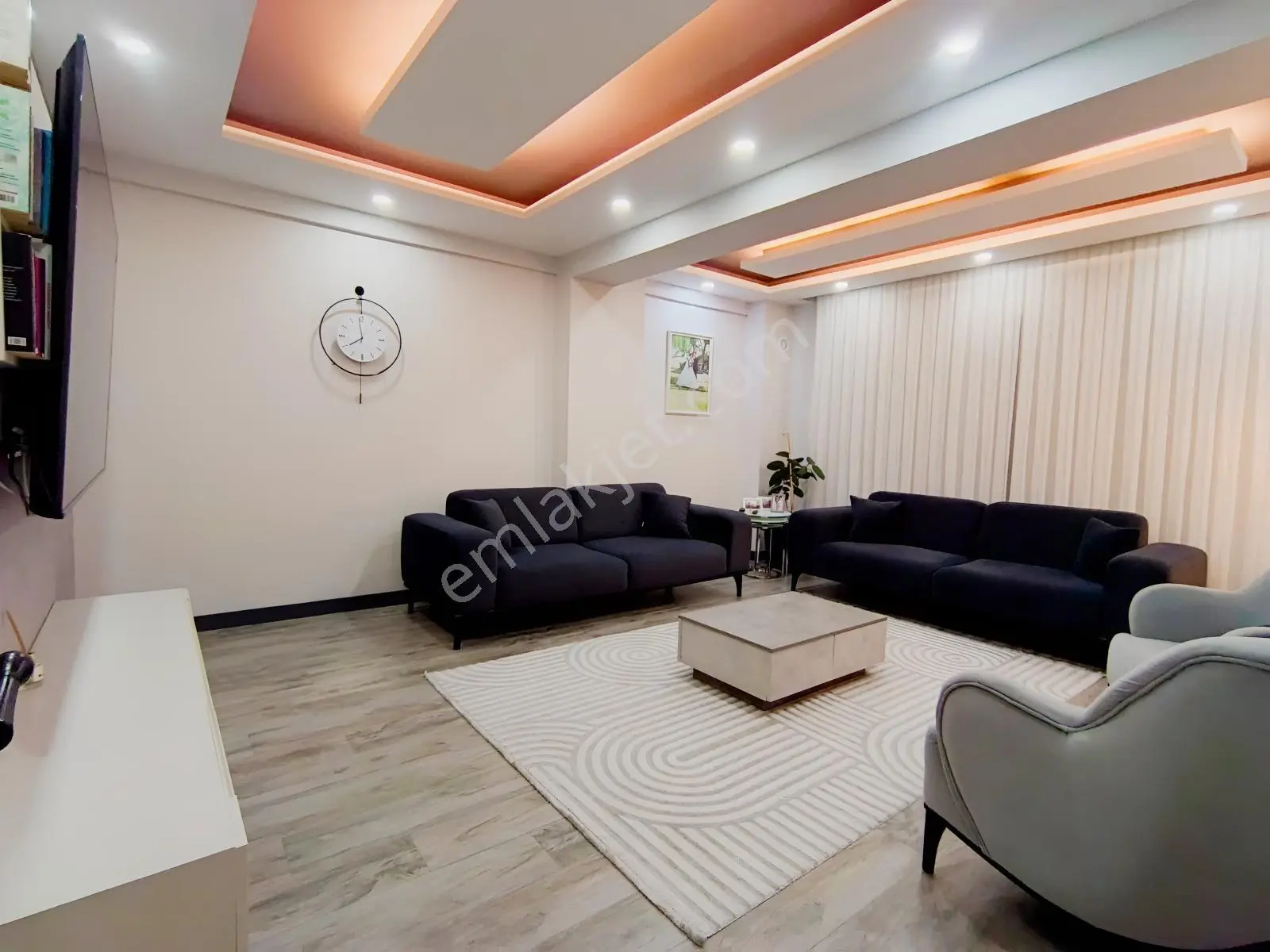 Remax Model Den Değırmenönü Mahallesınde Genış 3+1 Satılık Daıre — fotoğraf 2