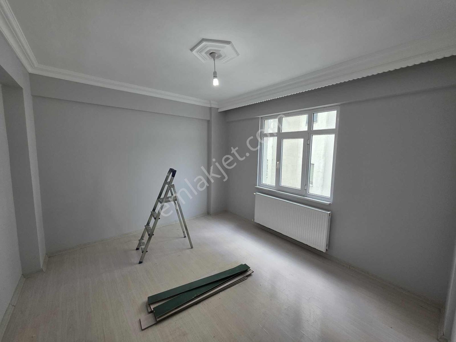 İrmet Hastanesi Yanı Merkezi Konumda Satılık 3+1 Daire — fotoğraf 4