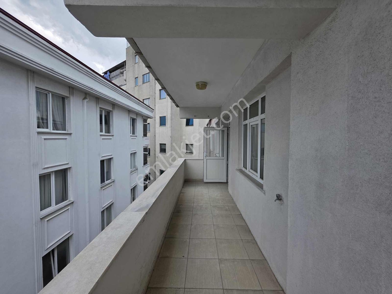 İrmet Hastanesi Yanı Merkezi Konumda Satılık 3+1 Daire — fotoğraf 8