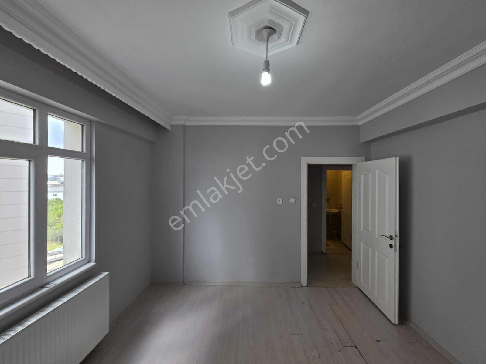 İrmet Hastanesi Yanı Merkezi Konumda Satılık 3+1 Daire — fotoğraf 14