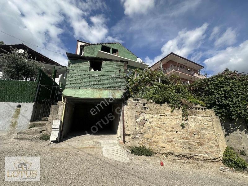 İzmit Merkezi Konumda 2 Katlı Müstakil Manzaralı Satılık Bina — fotoğraf 2