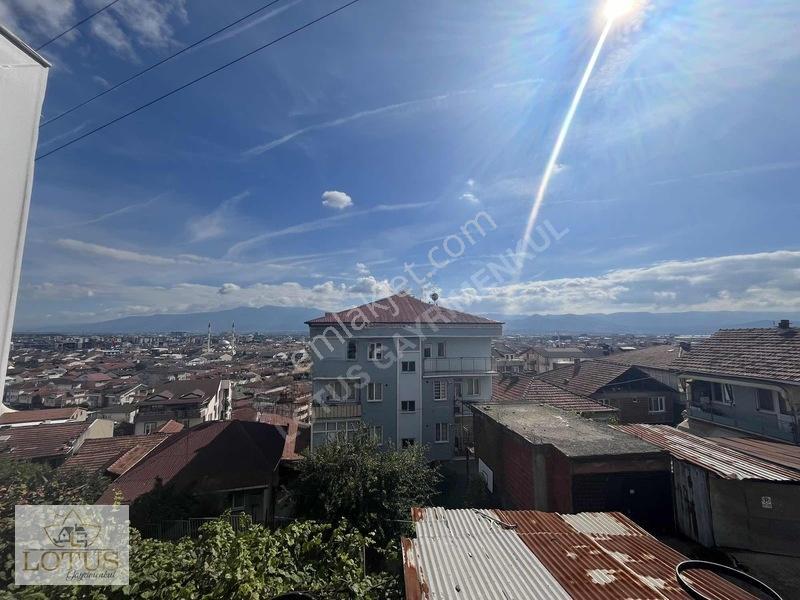 İzmit Merkezi Konumda 2 Katlı Müstakil Manzaralı Satılık Bina — fotoğraf 27