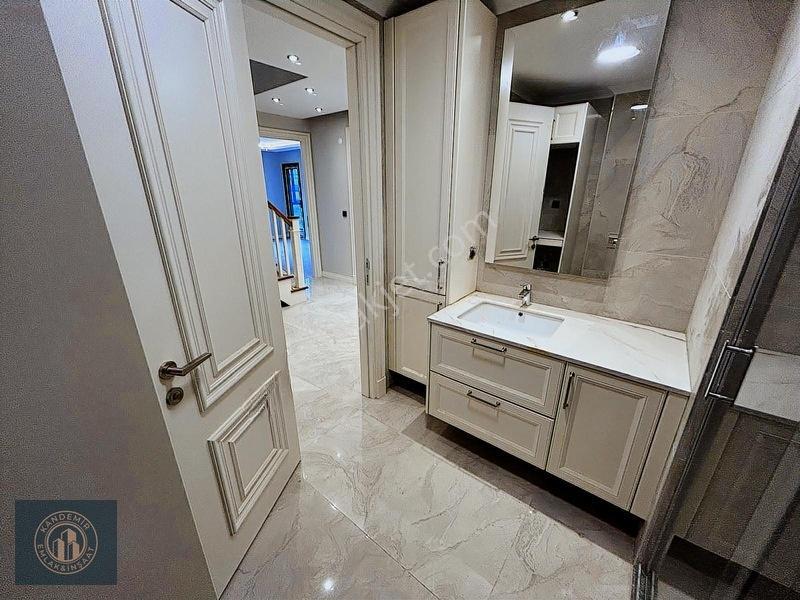 Üsküdar Altunizade Ön Cephe 4+2 Net 200 M2 Lüks Dubleks Daire — fotoğraf 5