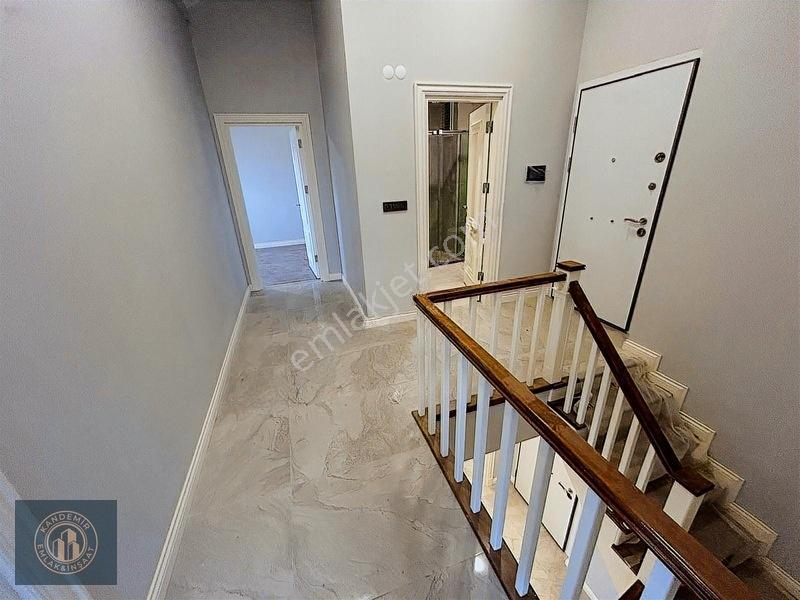 Üsküdar Altunizade Ön Cephe 4+2 Net 200 M2 Lüks Dubleks Daire — fotoğraf 25