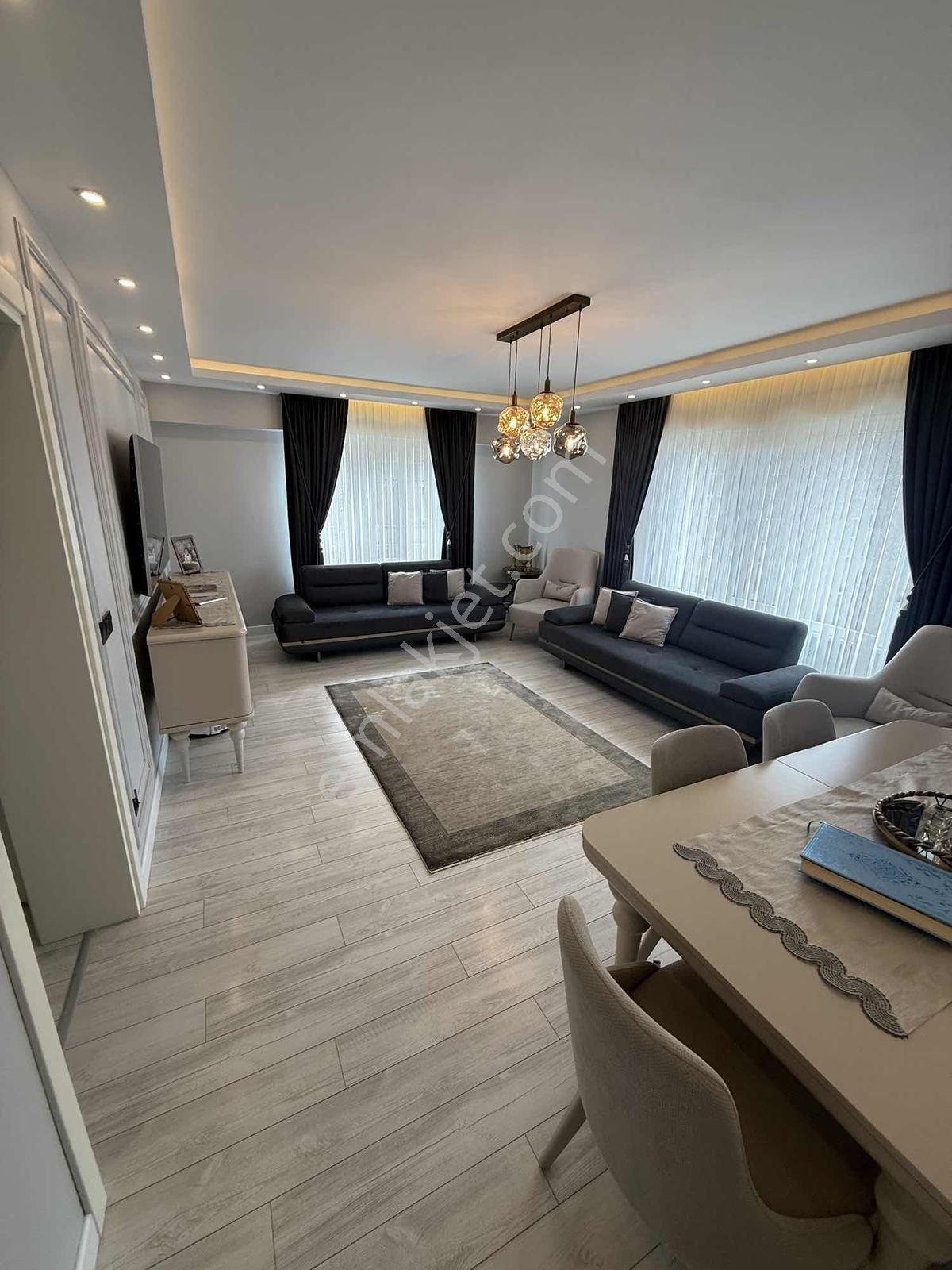 Şerifali Tatlısu Elalmış Caddesi 135m2 Otoparklı 3+1 Daire — fotoğraf 2