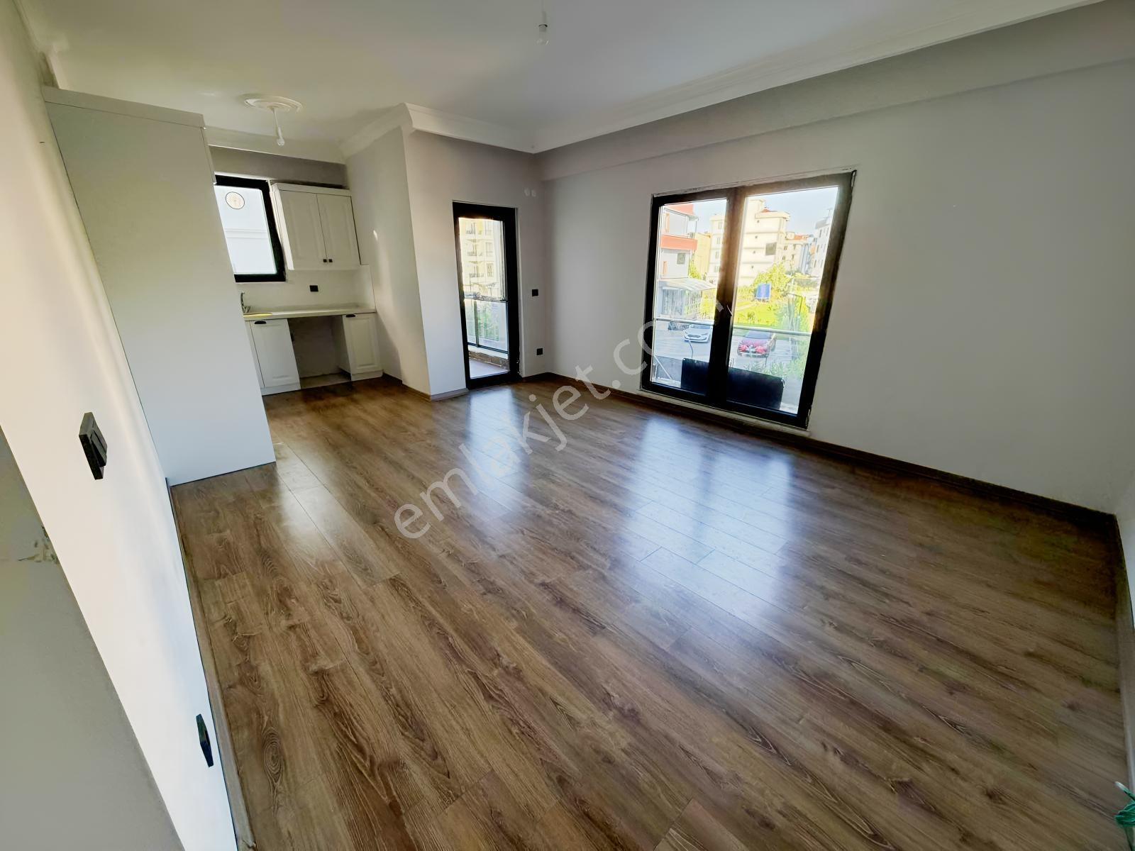 Cumhuriyet Mahallesinde Satılık 2+1 Daire — fotoğraf 4