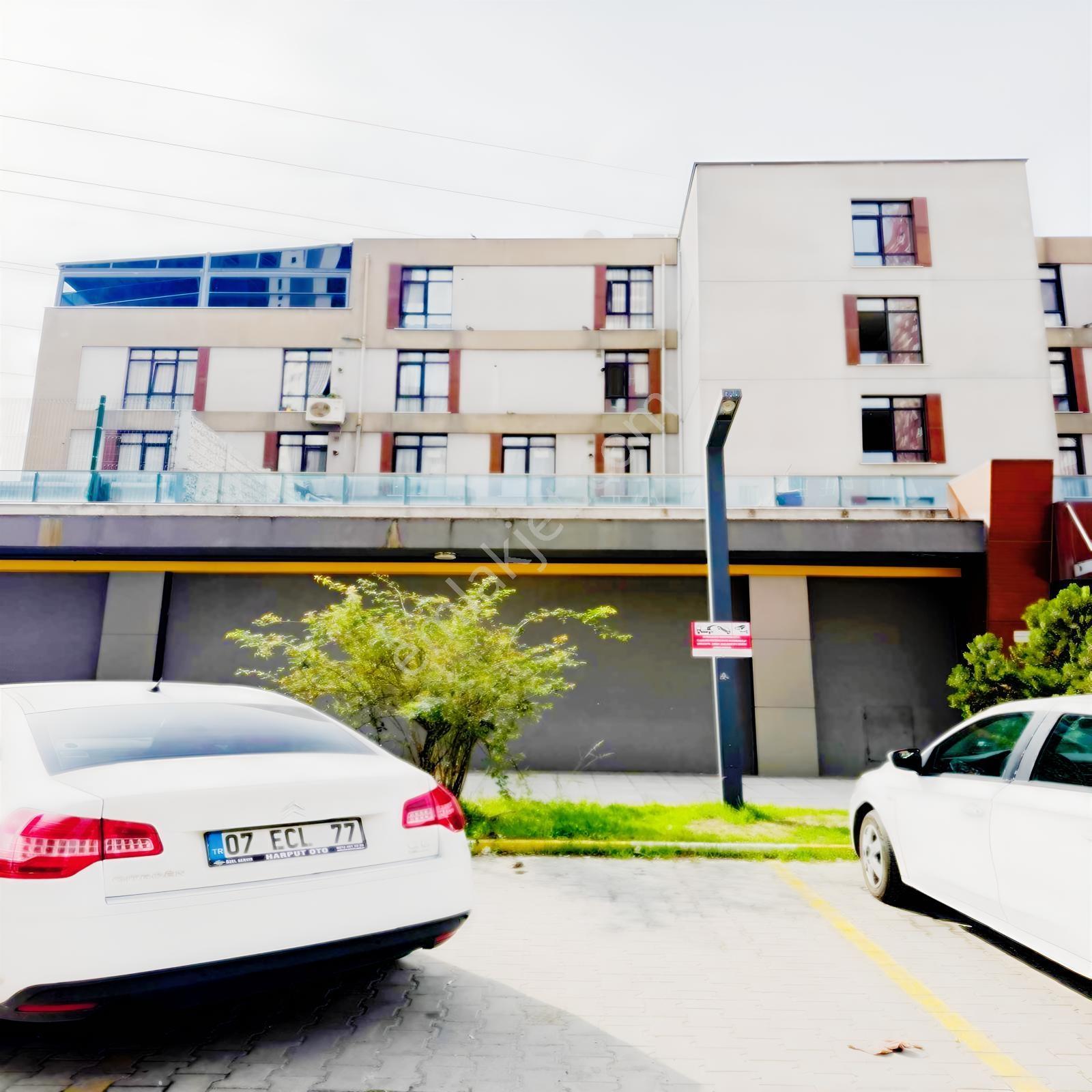Alçak Katlı Site İçi 1+1 Kat Kat Mülkiyetli Satılık Daire
