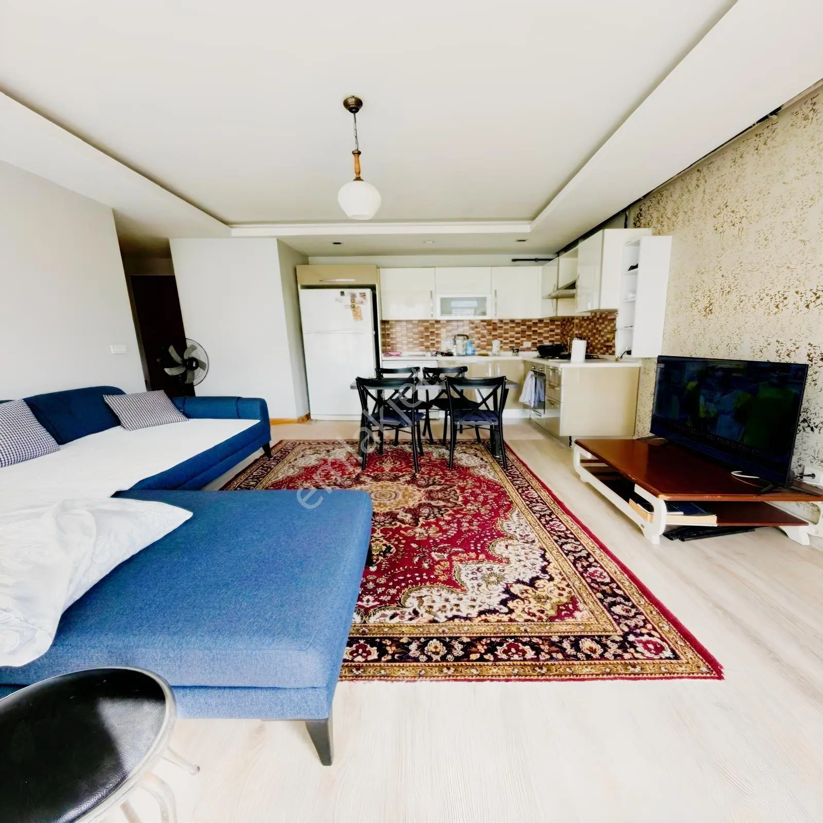 Alçak Katlı Site İçi 1+1 Kat Kat Mülkiyetli Satılık Daire — fotoğraf 2