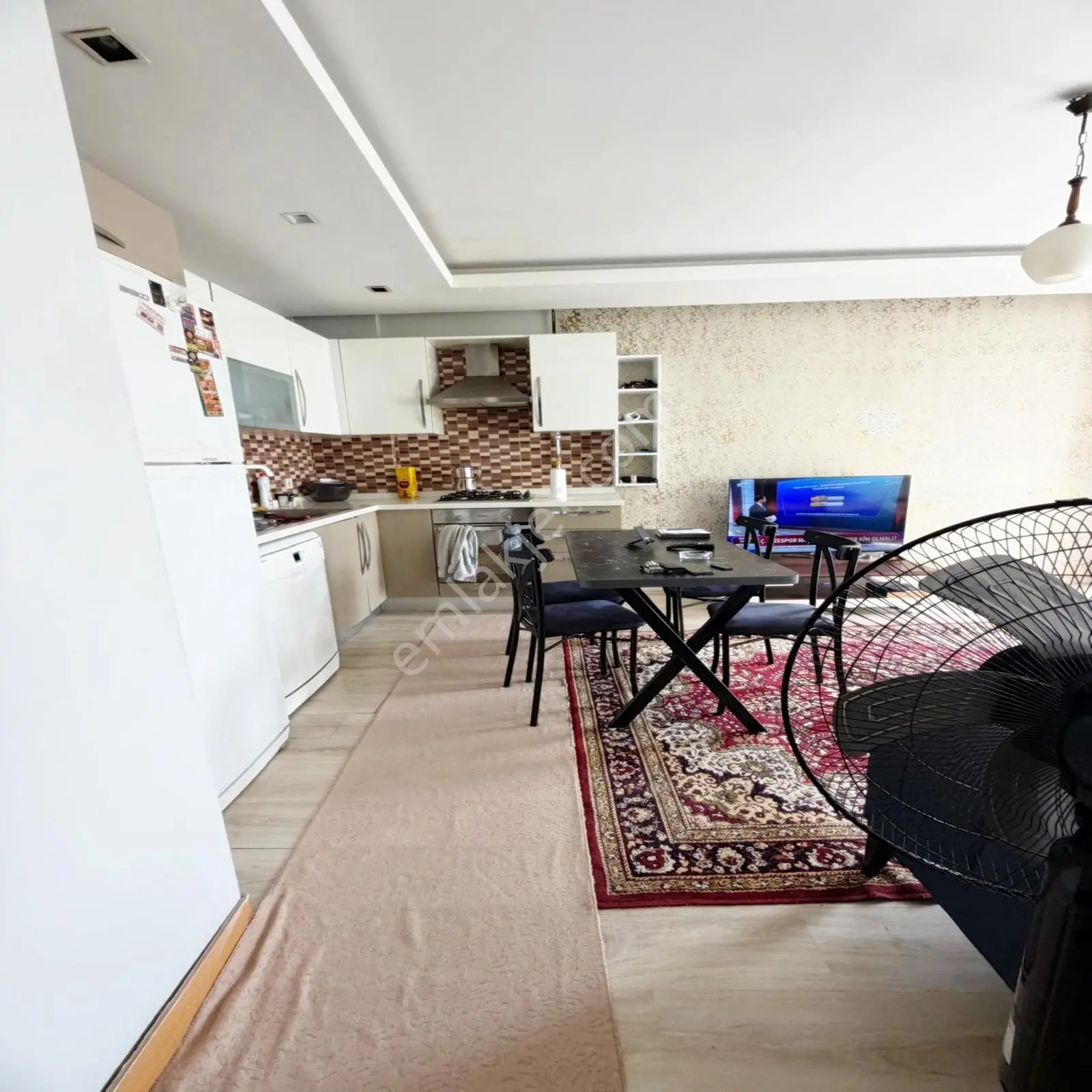 Alçak Katlı Site İçi 1+1 Kat Kat Mülkiyetli Satılık Daire — fotoğraf 5
