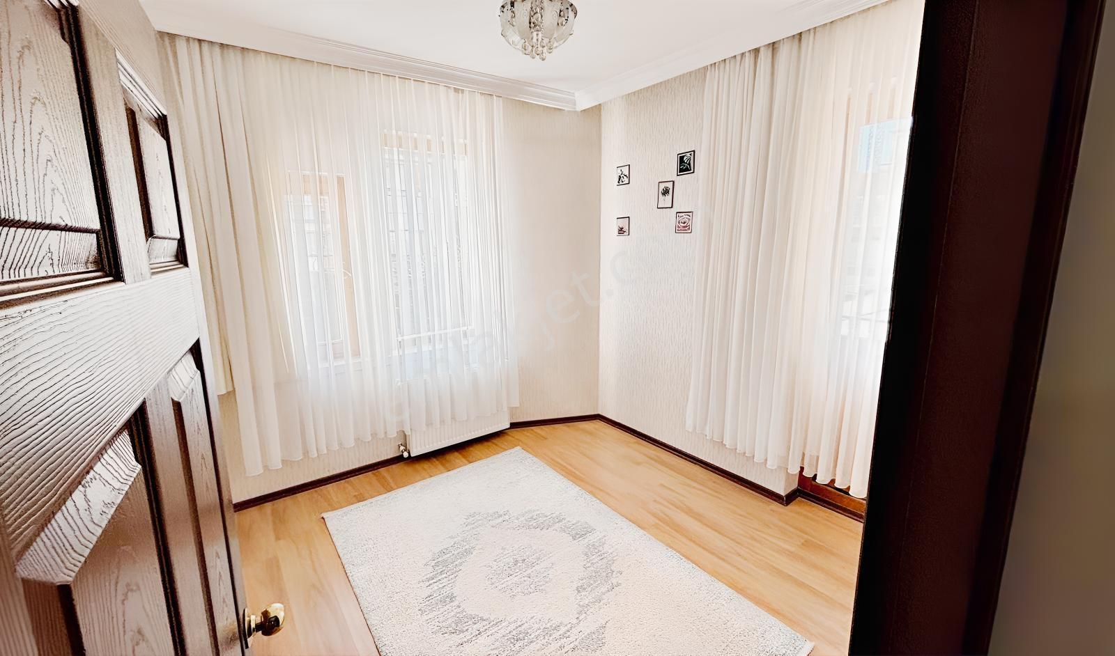 Osmangazi'de Cadde Yakını Katta Asansörlü Ön Cephe 3+1 Daire — fotoğraf 12
