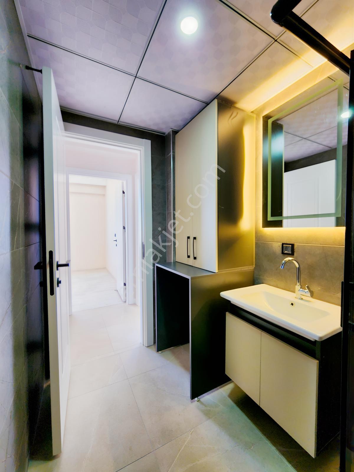 Yüksel Şahin Den S.eyyubi De 2,5+1 Memur Kiracılı Bakımlı Daire — fotoğraf 31