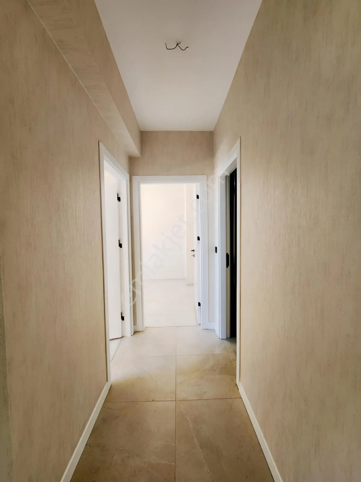 Yüksel Şahin Den S.eyyubi De 2,5+1 Memur Kiracılı Bakımlı Daire — fotoğraf 37