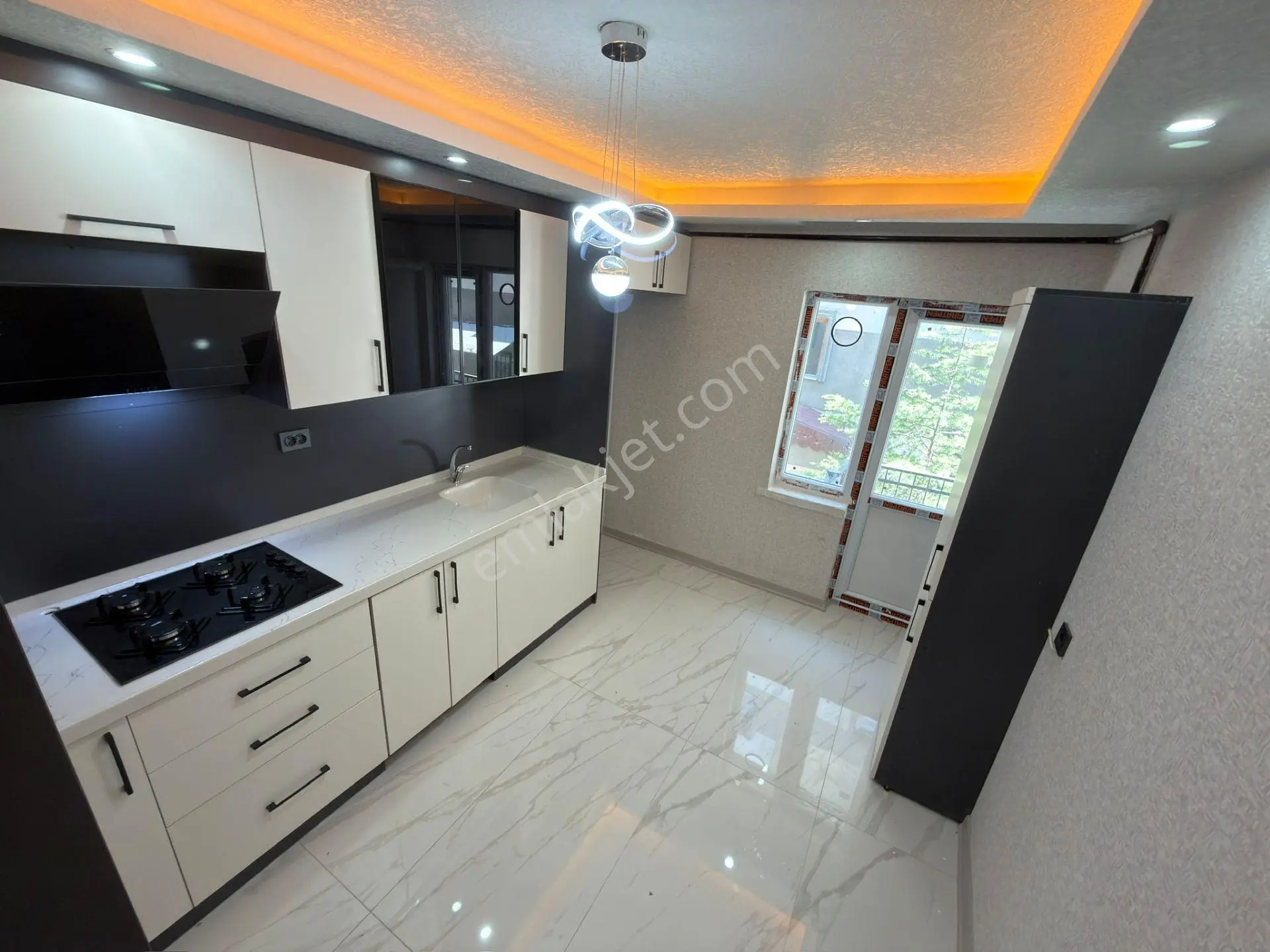 Sincan Plevne Mah 1.Arakat 125M2 3+1 Masrafsız Satılık Daire
