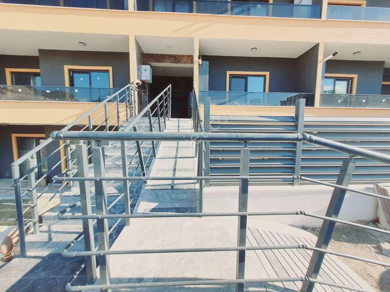 Uytundan Edremit'de Sitede Havuzlu Otoparklı 3+1 Bahçe Dubleksi — fotoğraf 16