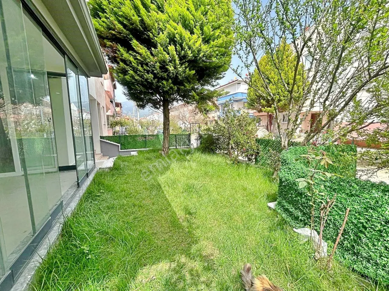 Uytundan Akçay'da Denize 400 Metre 3+1 Bahçeli Satılık Villa — fotoğraf 19