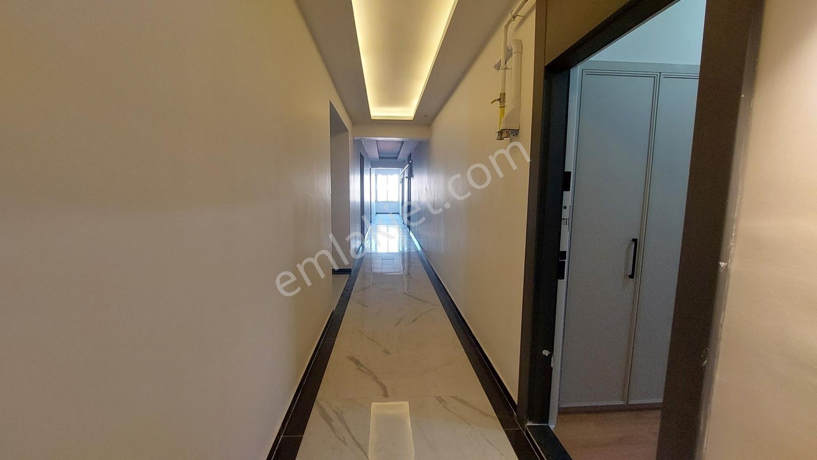 Remax Nadir'den Hastane Karşısı Aksu Plazada Satılık 1+1 — fotoğraf 3
