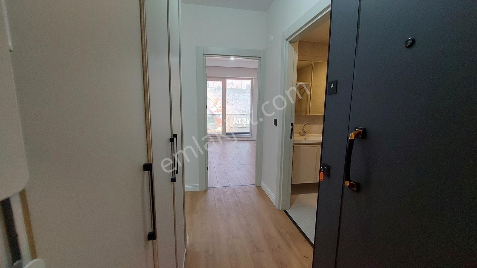 Remax Nadir'den Hastane Karşısı Aksu Plazada Satılık 1+1 — fotoğraf 6