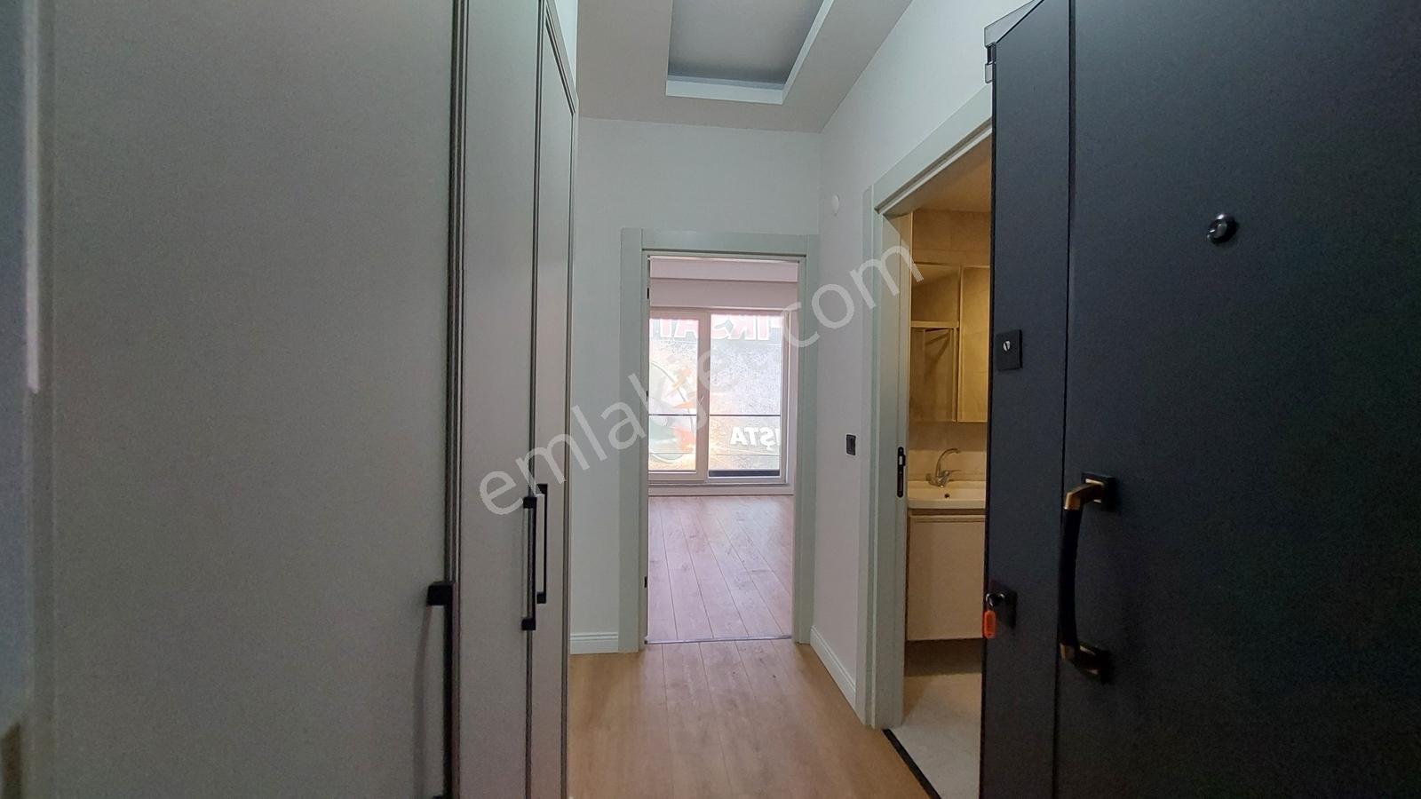 Remax Nadir'den Hastane Karşısı Aksu Plazada Satılık 1+1 — fotoğraf 7