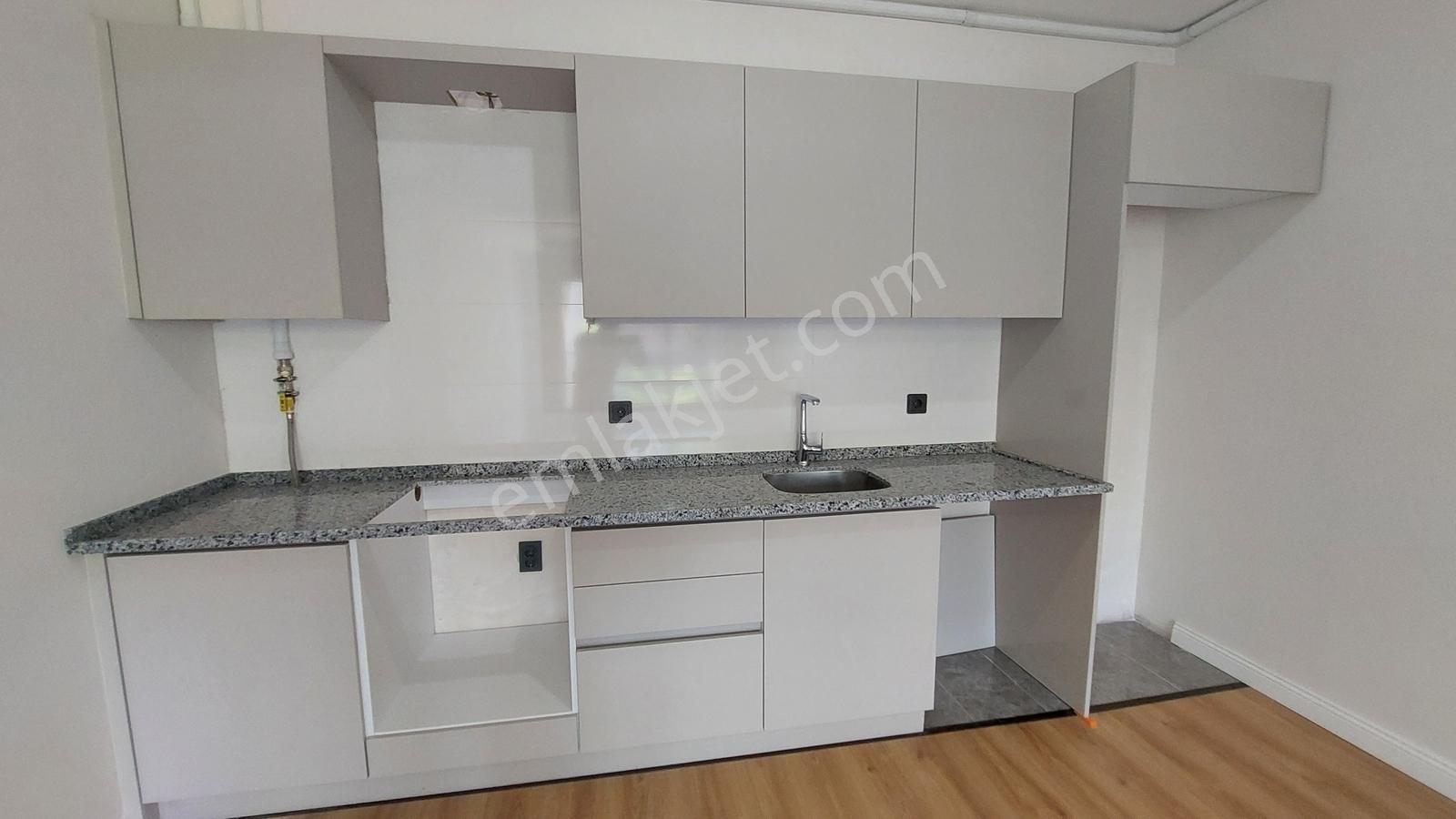 Remax Nadir'den Hastane Karşısı Aksu Plazada Satılık 1+1 — fotoğraf 16