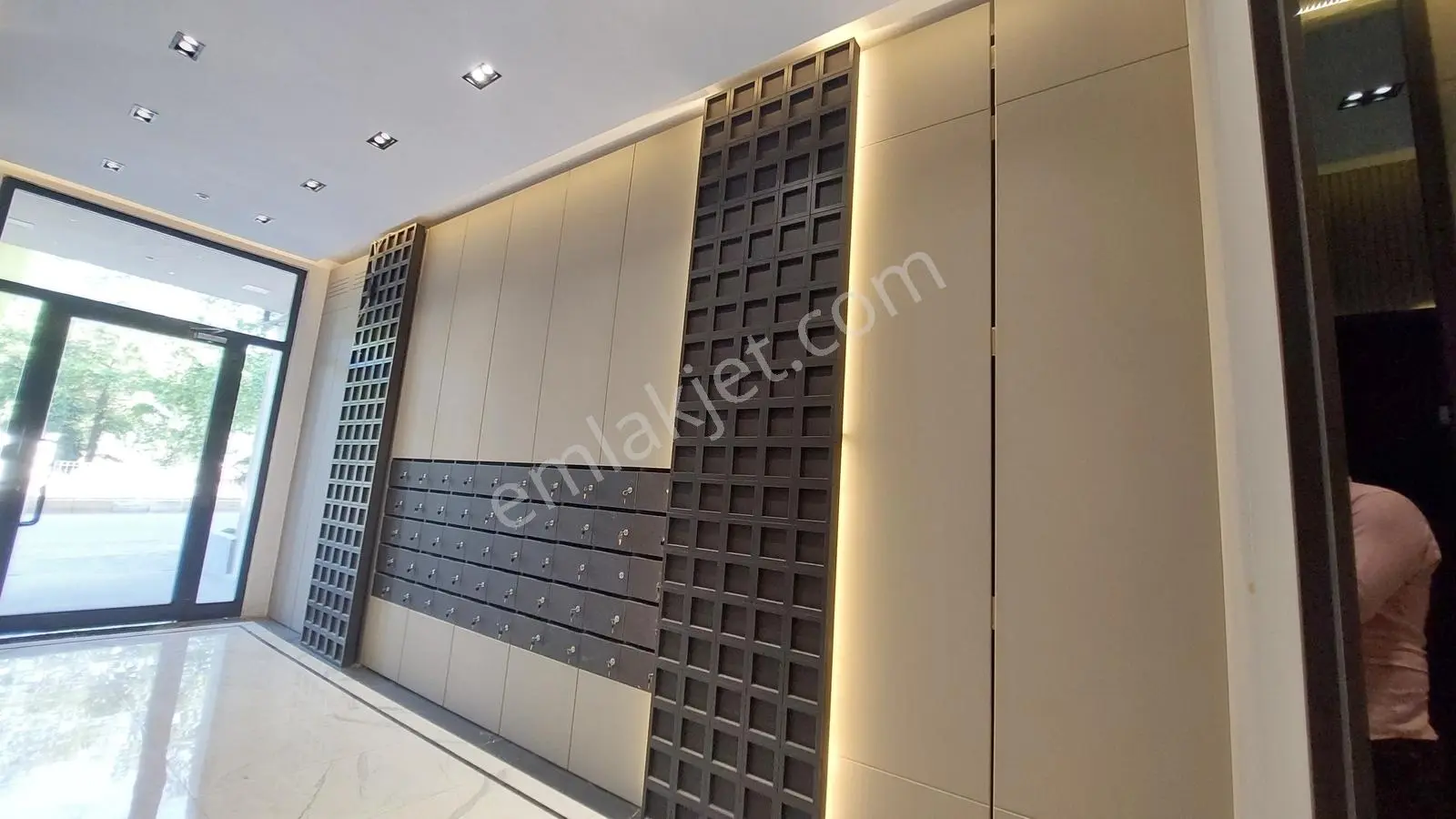 Remax Nadir'den Hastane Karşısı Aksu Plazada Satılık 1+1 — fotoğraf 23