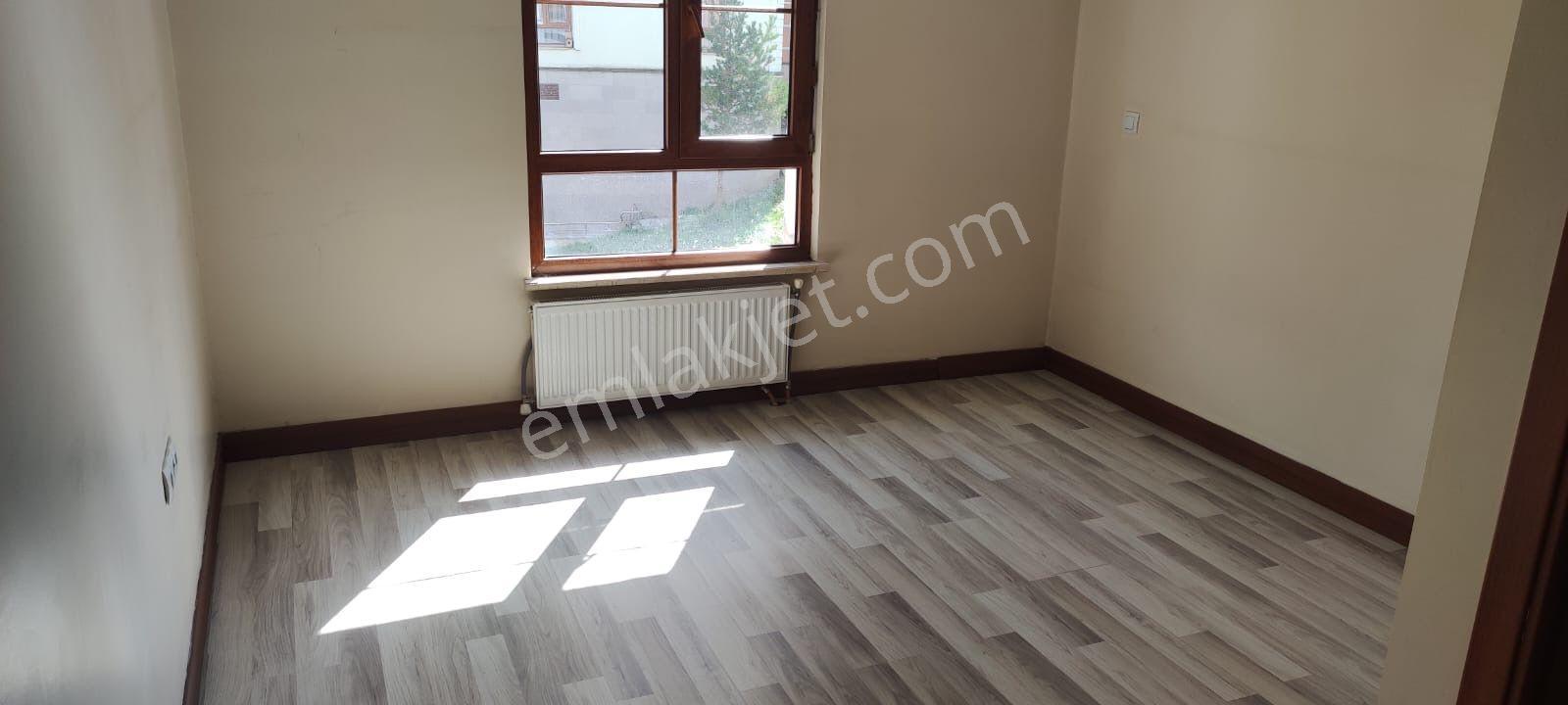 Ardahan Merkez’de Site İçinde 2+1 | 85 M² Net | Balkonlu | Krediye Uygun — fotoğraf 9