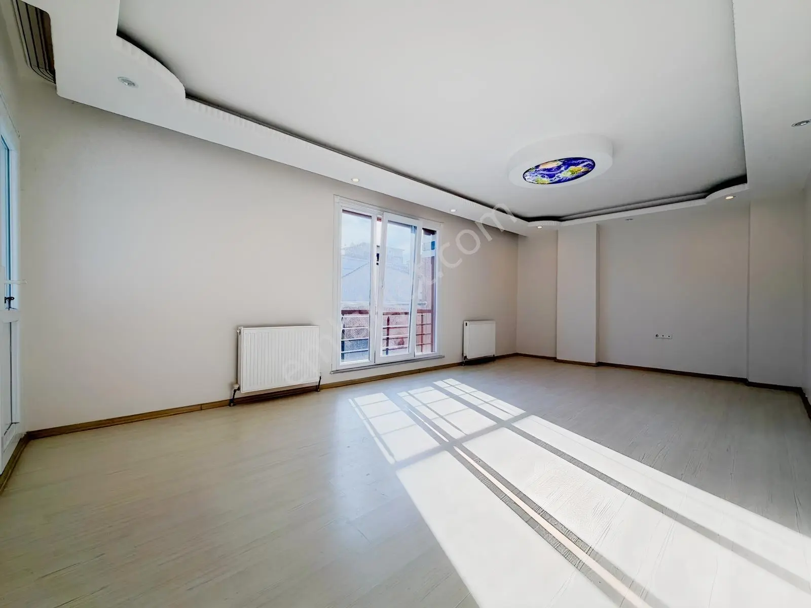 Yenikent Mahallesi Kapalı Pazar Yakın 3+1 145M2 Yeni Bina Daire!