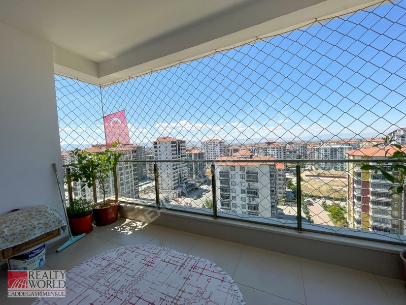 Rw'den Güngör Caddesi Milano Venüs Sitesinde 3+1 Satılık Daire — fotoğraf 14